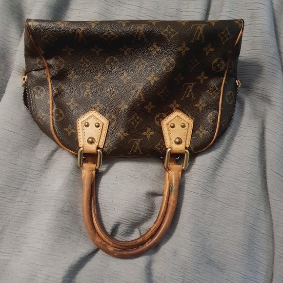Louis Vuitton Manhattan PM - Picture 3 of 16